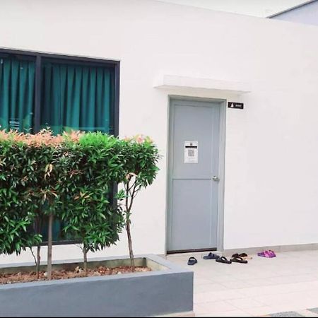 Attractive 3 Bedroom Condo With Pool-D Raudhah Homestay Kajang Exteriér fotografie