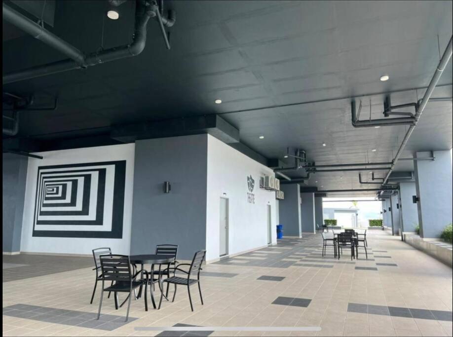 Attractive 3 Bedroom Condo With Pool-D Raudhah Homestay Kajang Exteriér fotografie