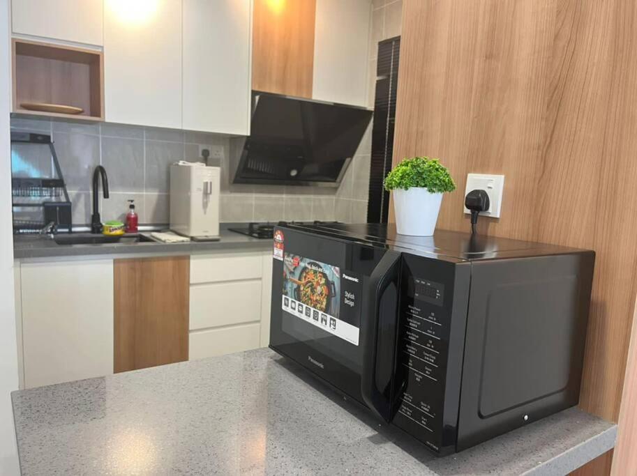 Attractive 3 Bedroom Condo With Pool-D Raudhah Homestay Kajang Exteriér fotografie