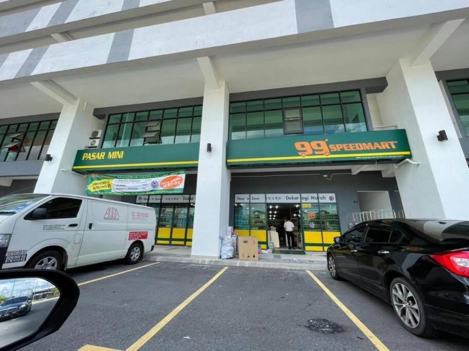 Attractive 3 Bedroom Condo With Pool-D Raudhah Homestay Kajang Exteriér fotografie